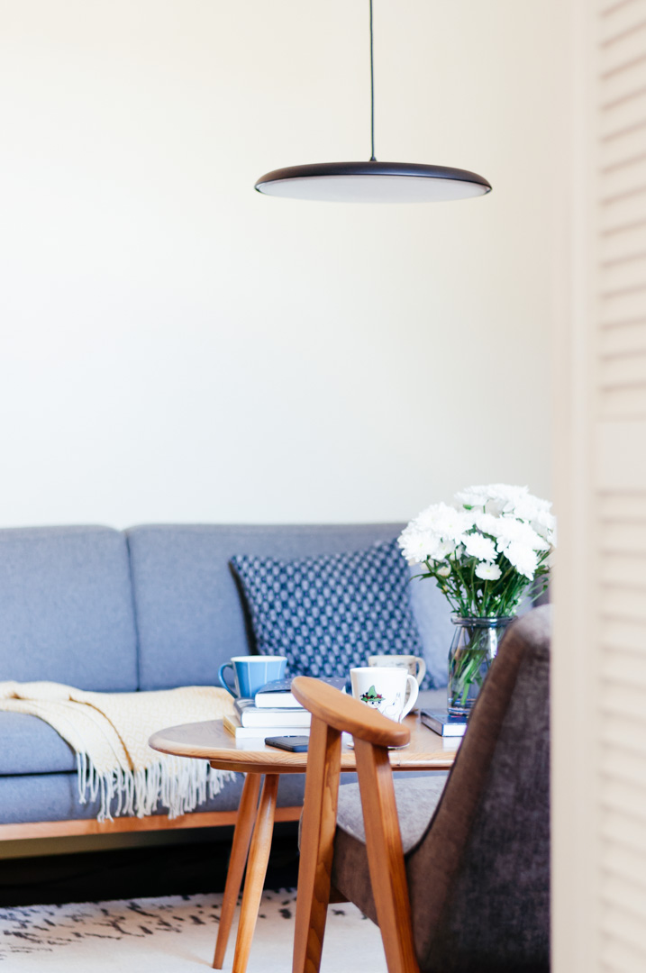 Why I chose a low pendant light instead of a TV - living room detail