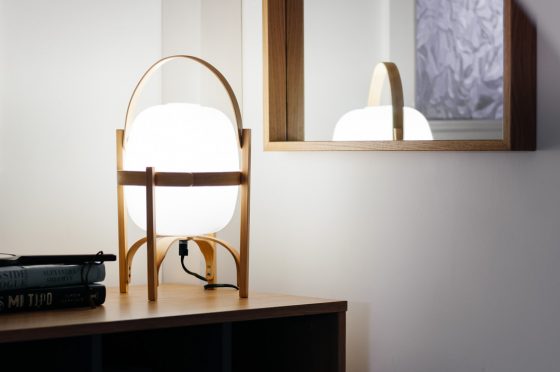 The Cestita lamp: pure design to brighten dark spaces