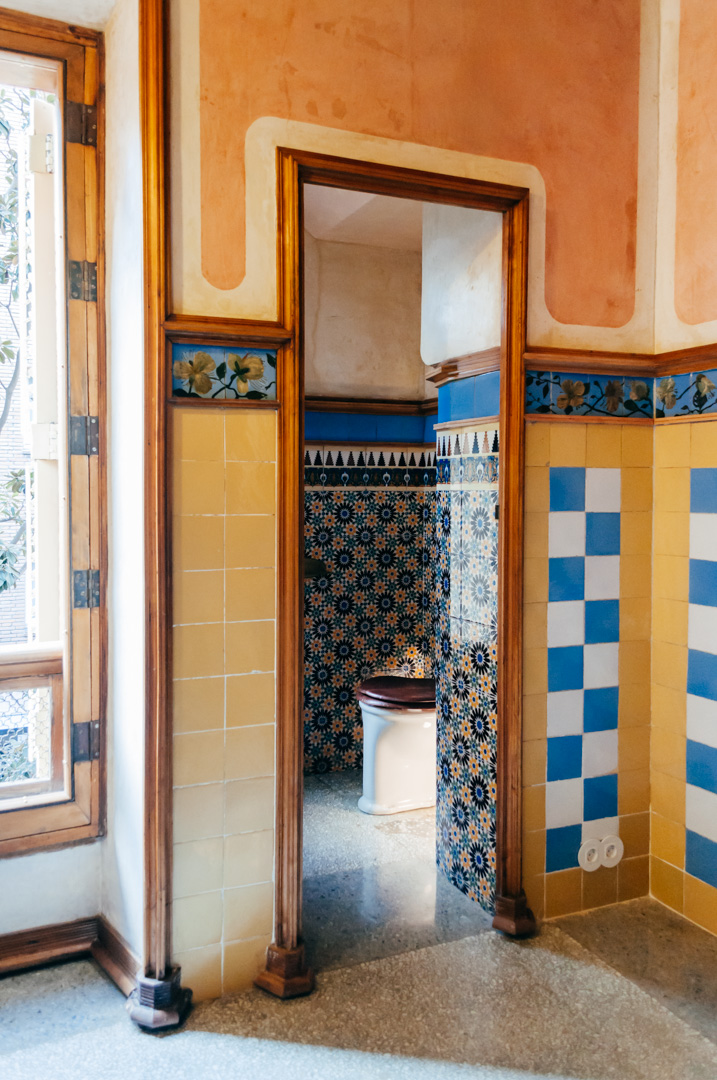 Gaudí’s Casa Vicens: complete architecture and interior guide bathroom 1