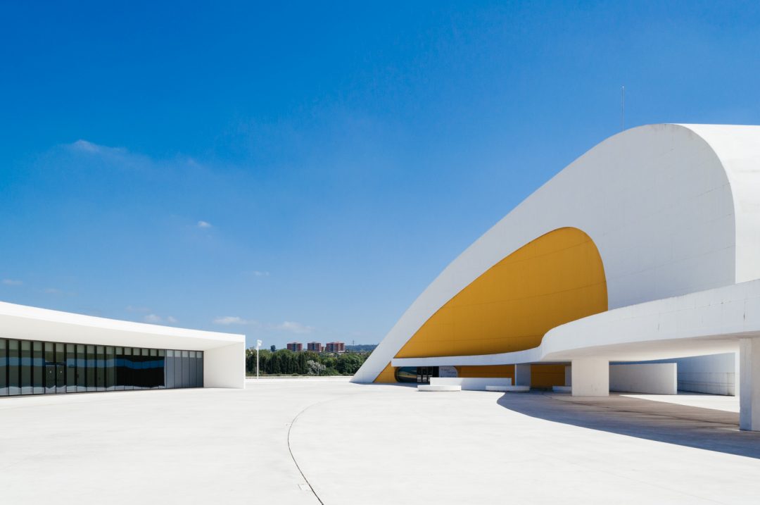 Centro Niemeyer Oscar Niemeyer Aviles Spain-10