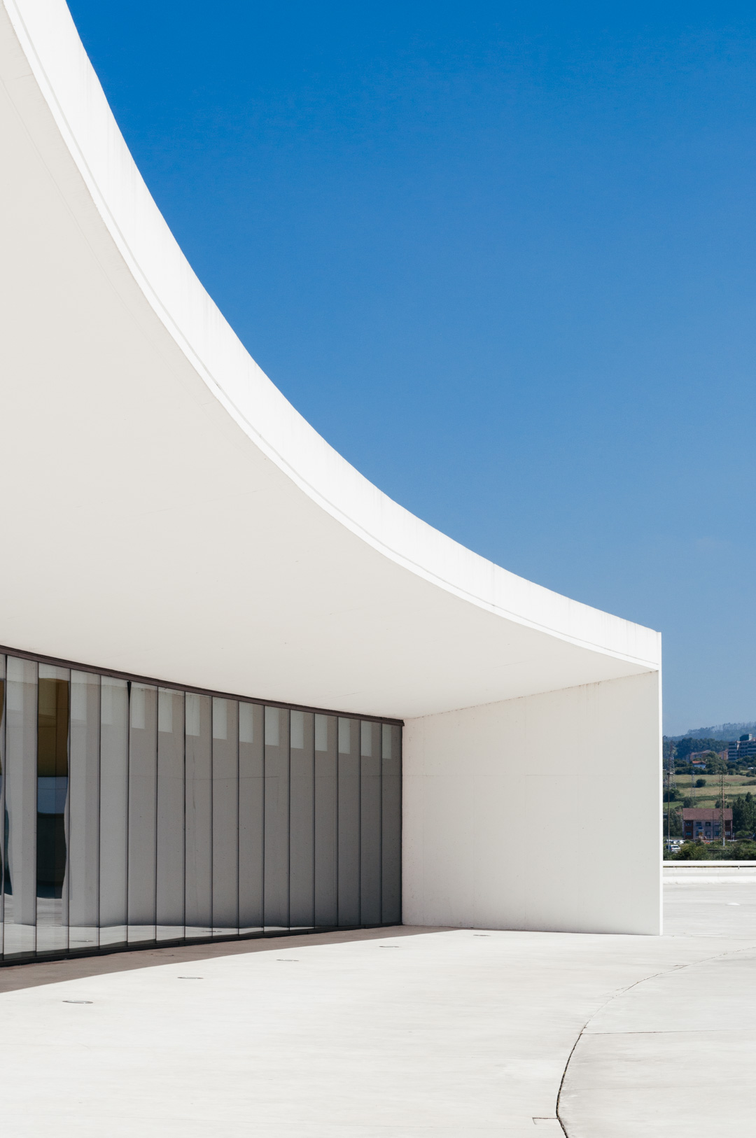 Centro Niemeyer Oscar Niemeyer Aviles Spain-13