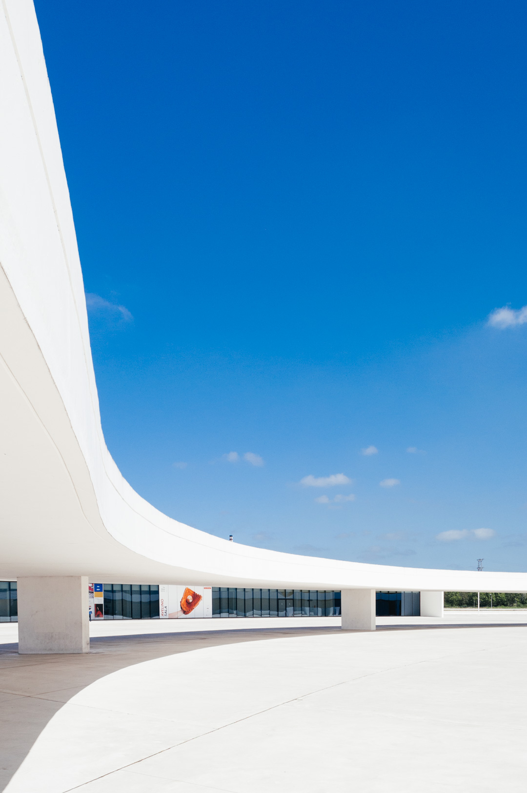 Centro Niemeyer Oscar Niemeyer Aviles Spain-8